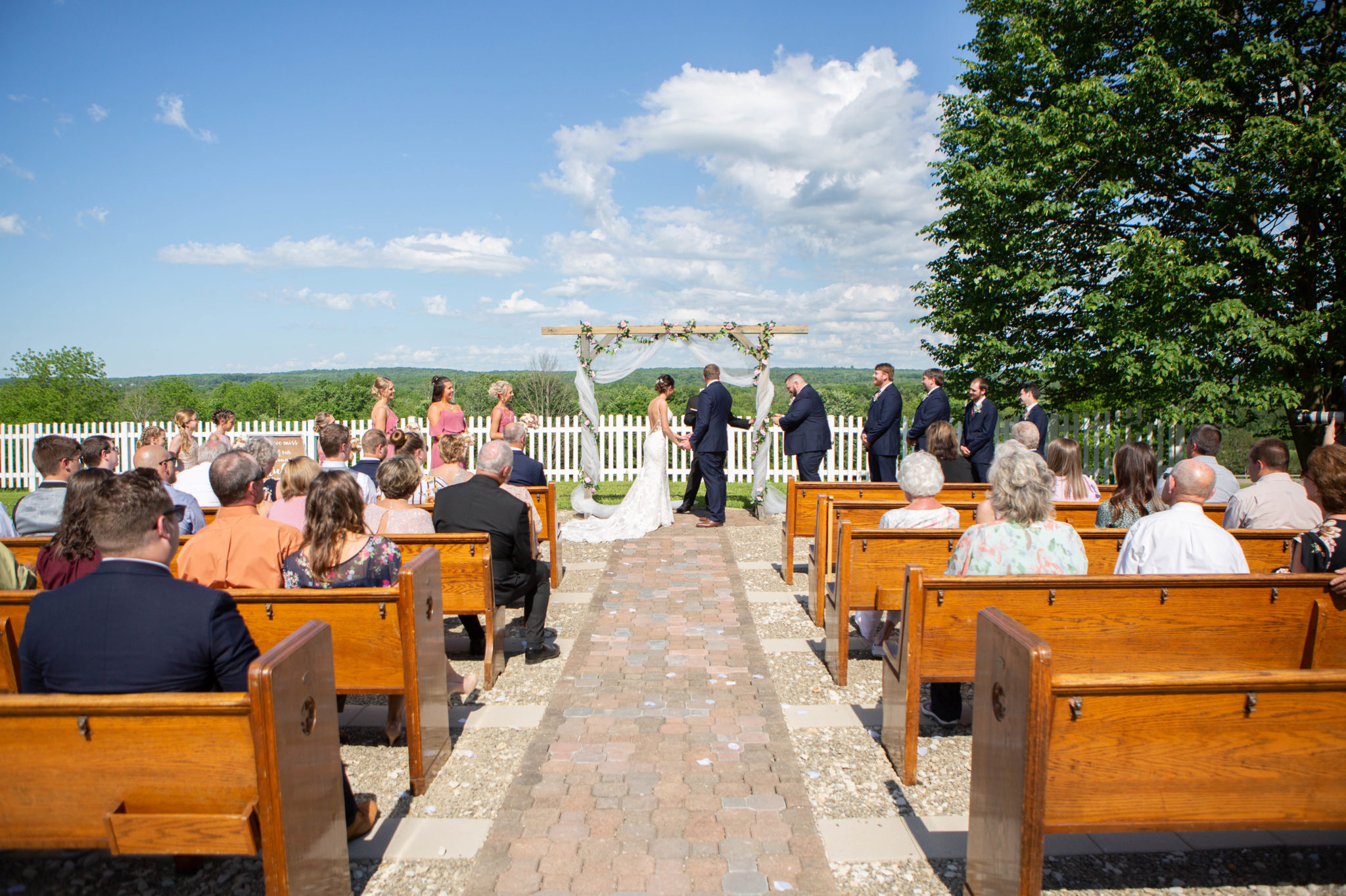 Trent + Haley : Sparrow Hill Mini Wedding | thesparrowhill.com